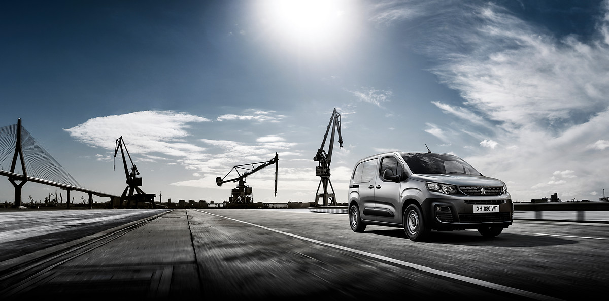 Browse our racking proposals for the new Citroen Berlingo, Peugeot Partner & Opel Combo